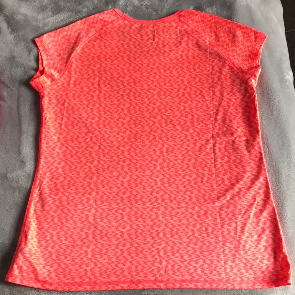 Workout Top - Picture 4 of 4